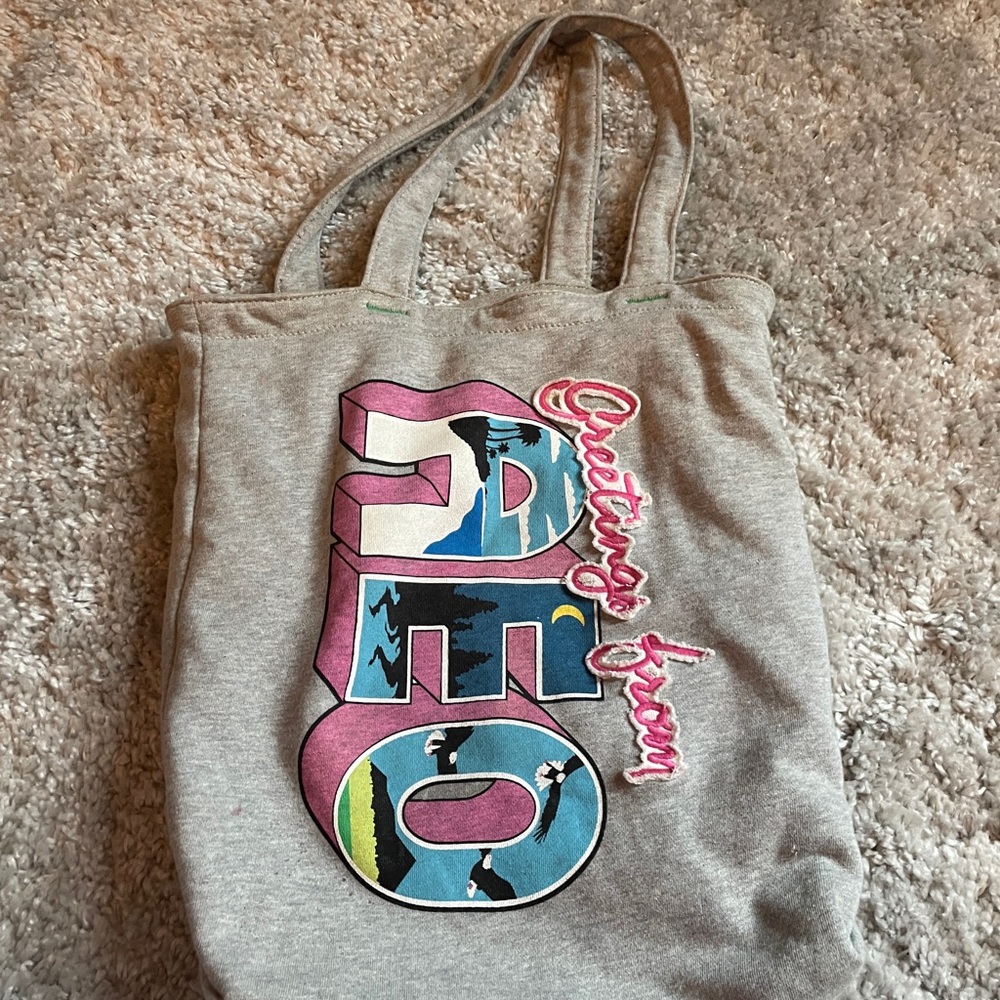 Aeropostale tots bag